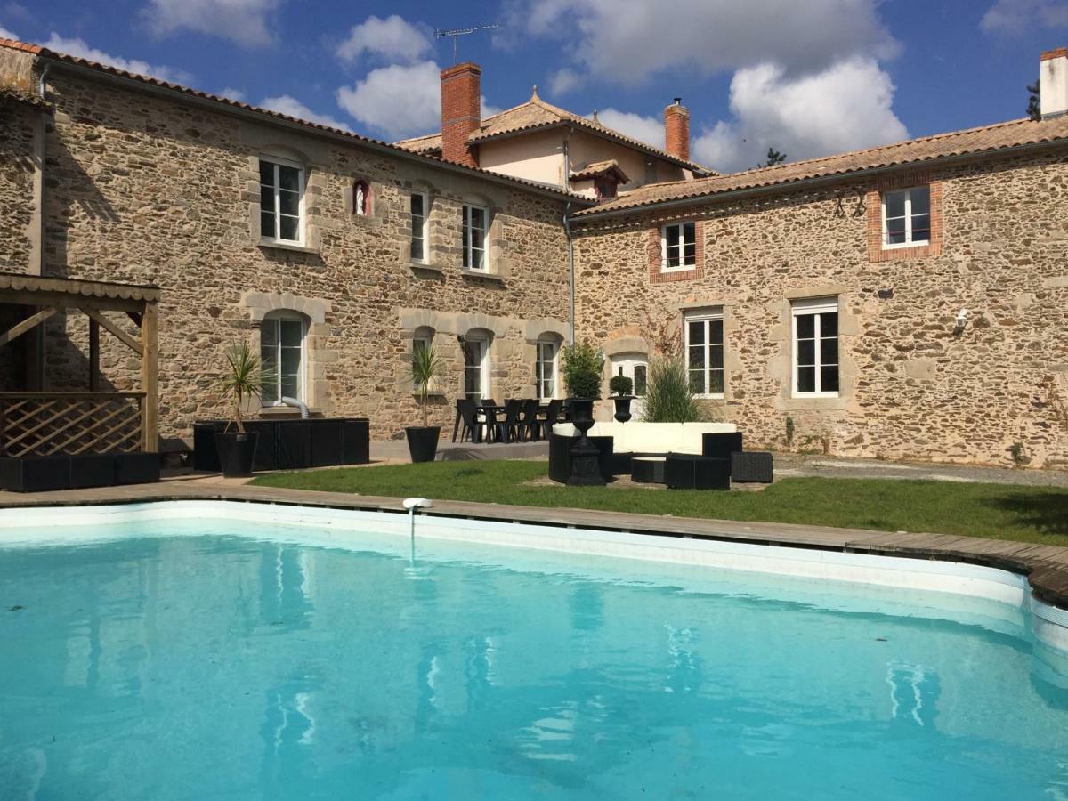 Logis De La Clartiere Bed & Breakfast Falleron Exterior photo