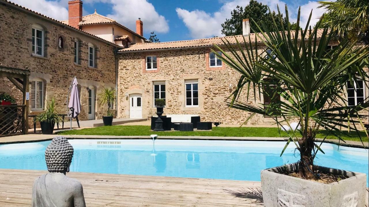 Logis De La Clartiere Bed & Breakfast Falleron Exterior photo