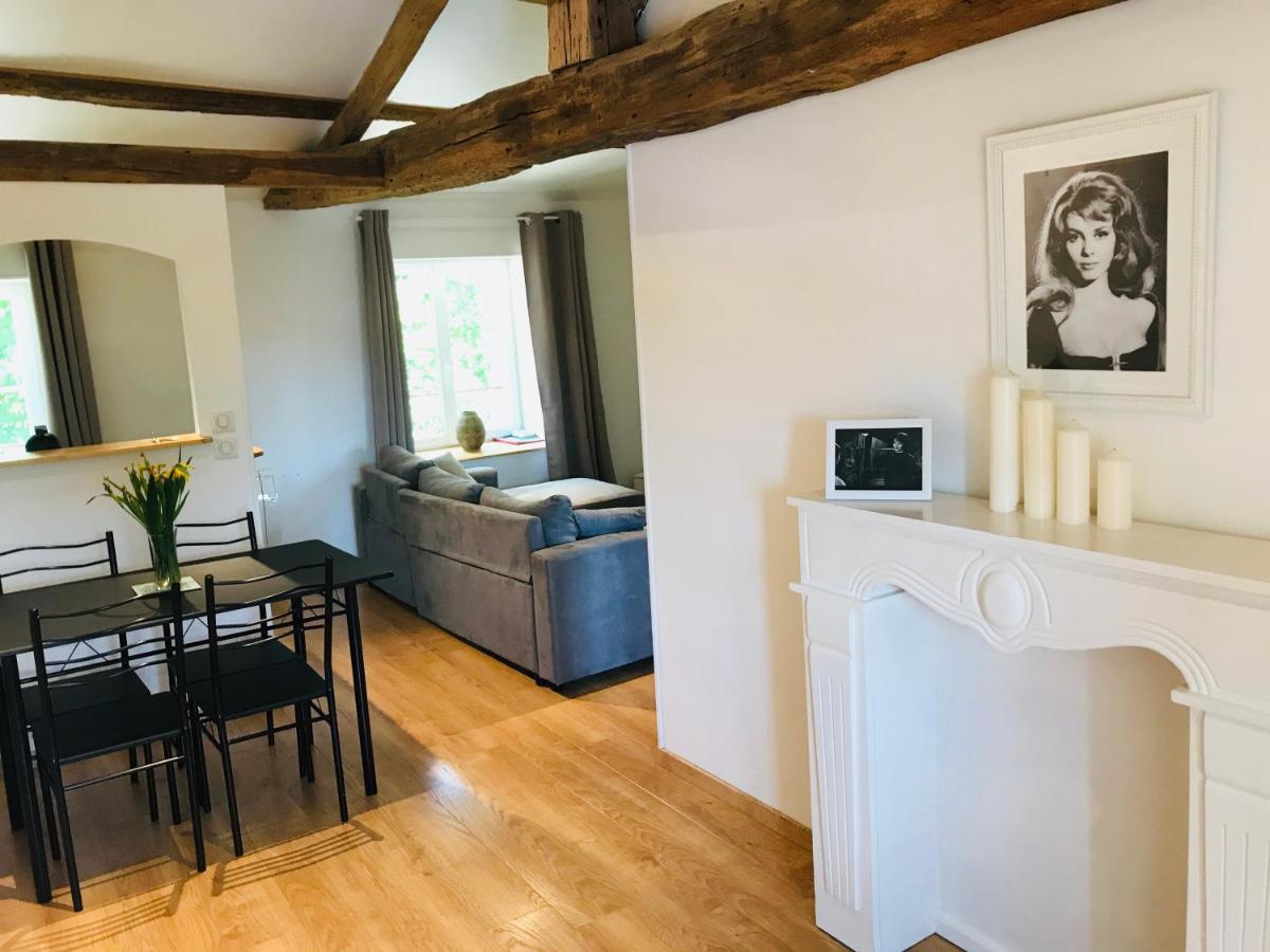Logis De La Clartiere Bed & Breakfast Falleron Exterior photo